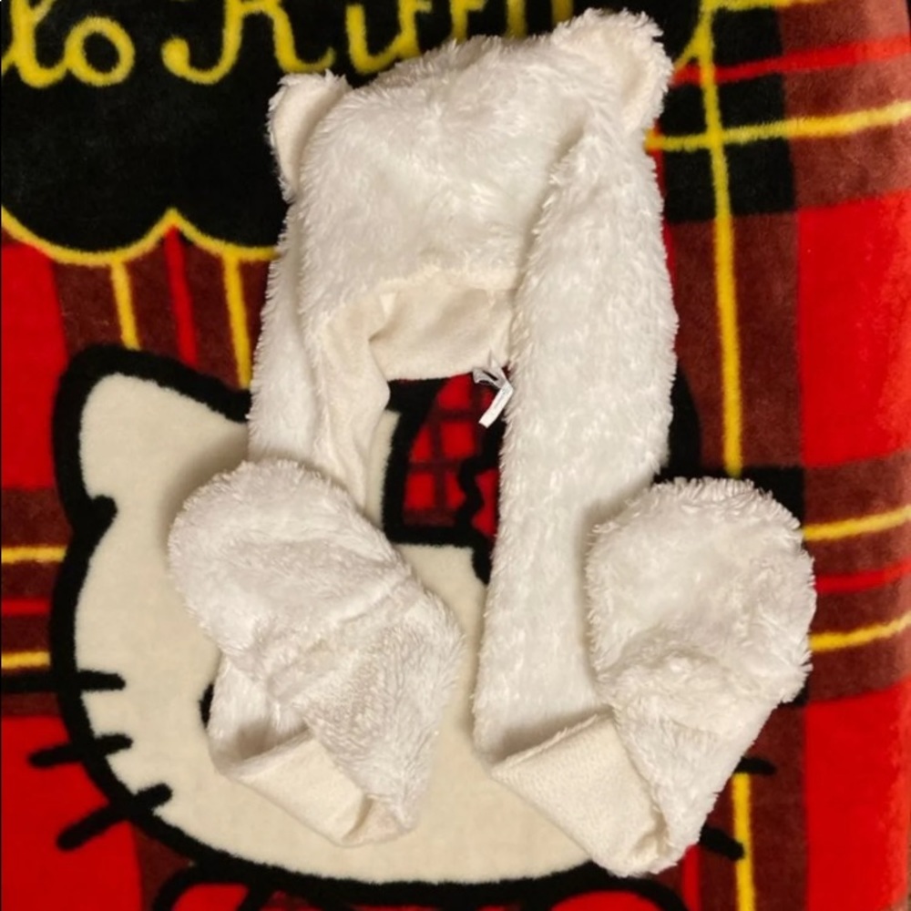 White Bear Paw Hat